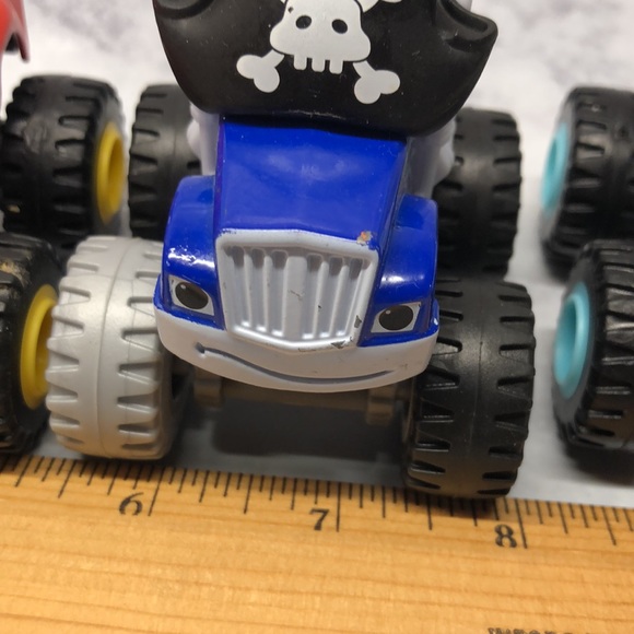 Blaze and the Monster Machines Trucks - Picture 6 of 13